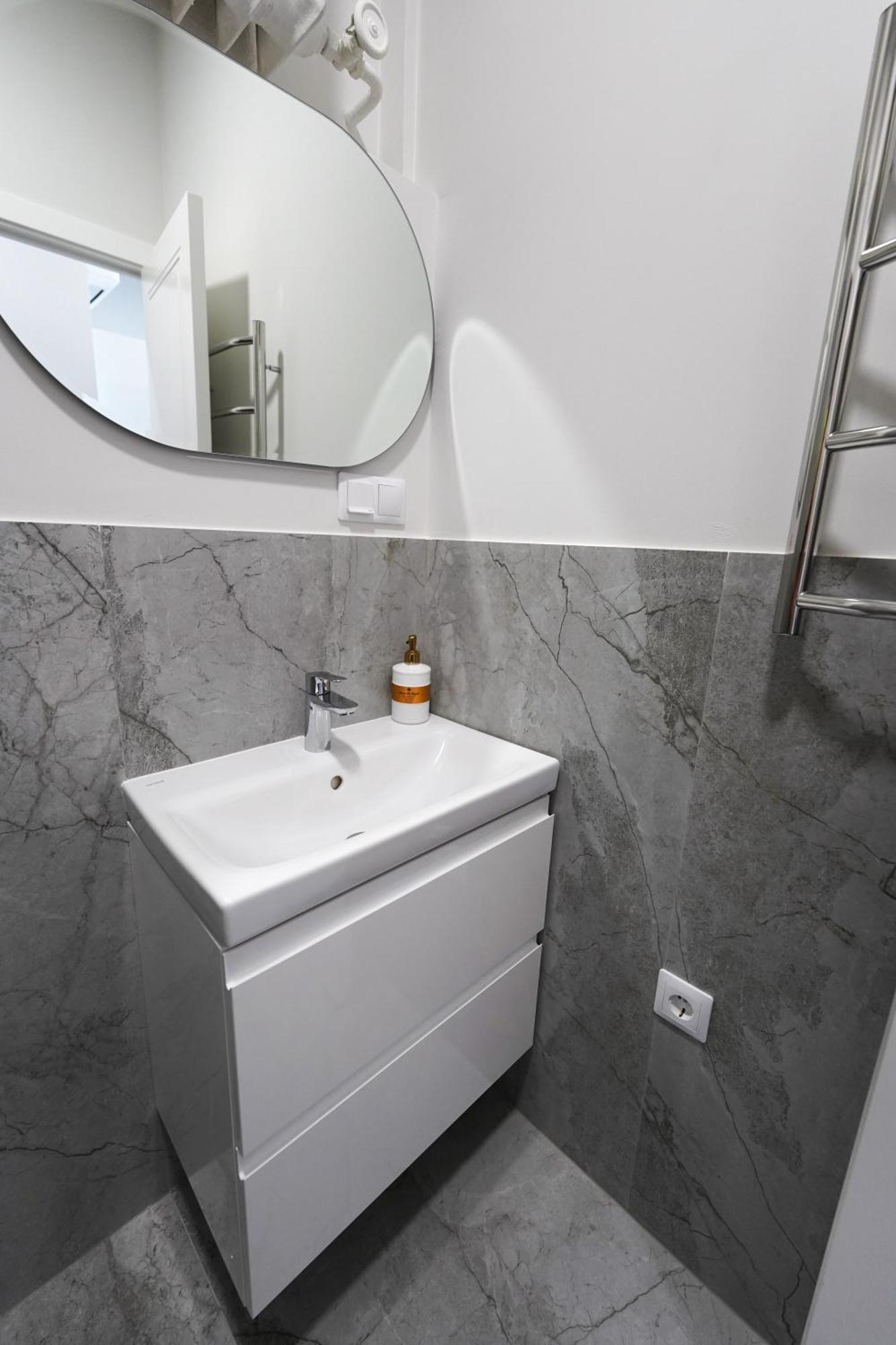 Amber Light Self-Check-In Apartments 카우나스 외부 사진