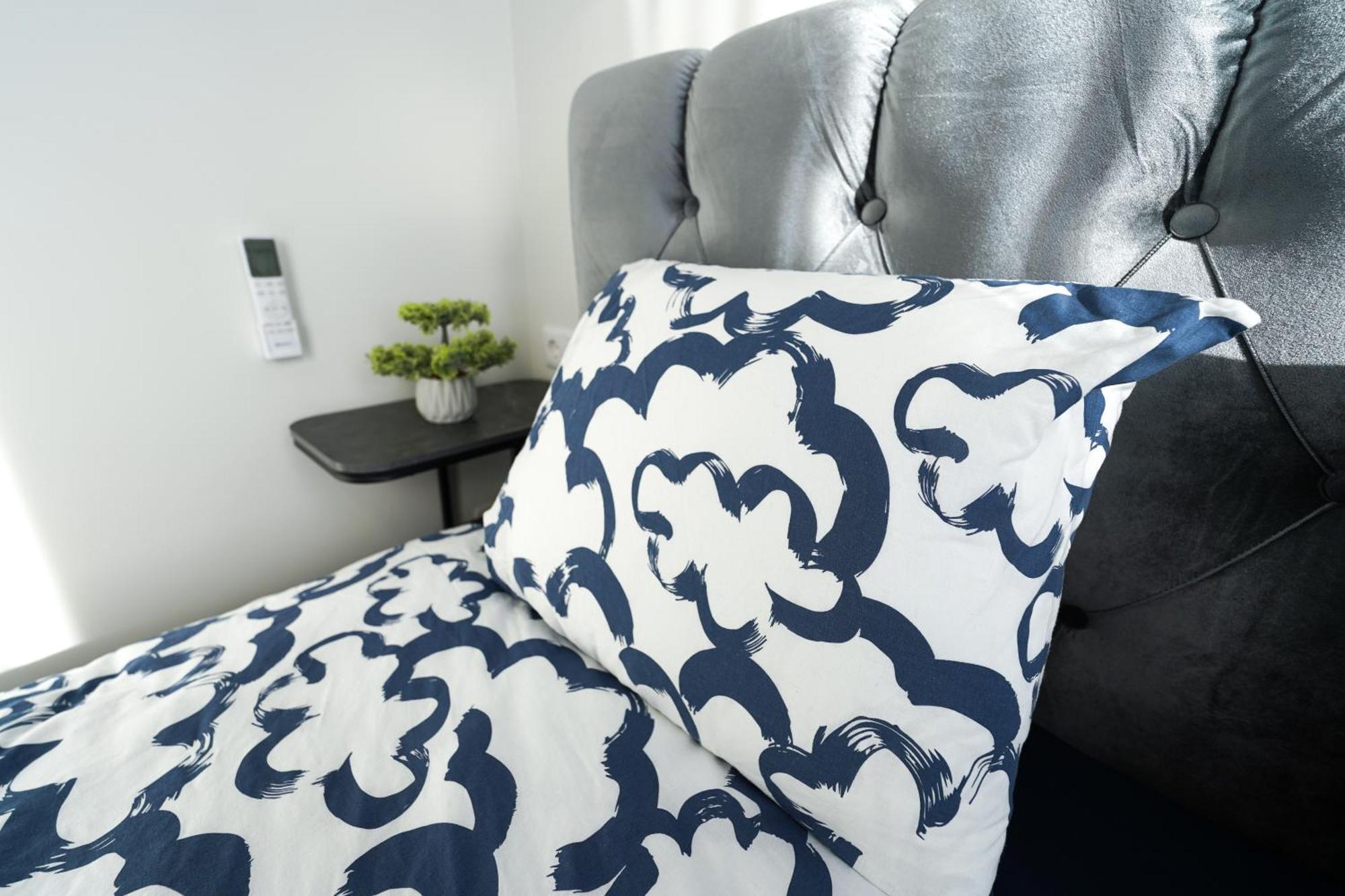 Amber Light Self-Check-In Apartments 카우나스 외부 사진